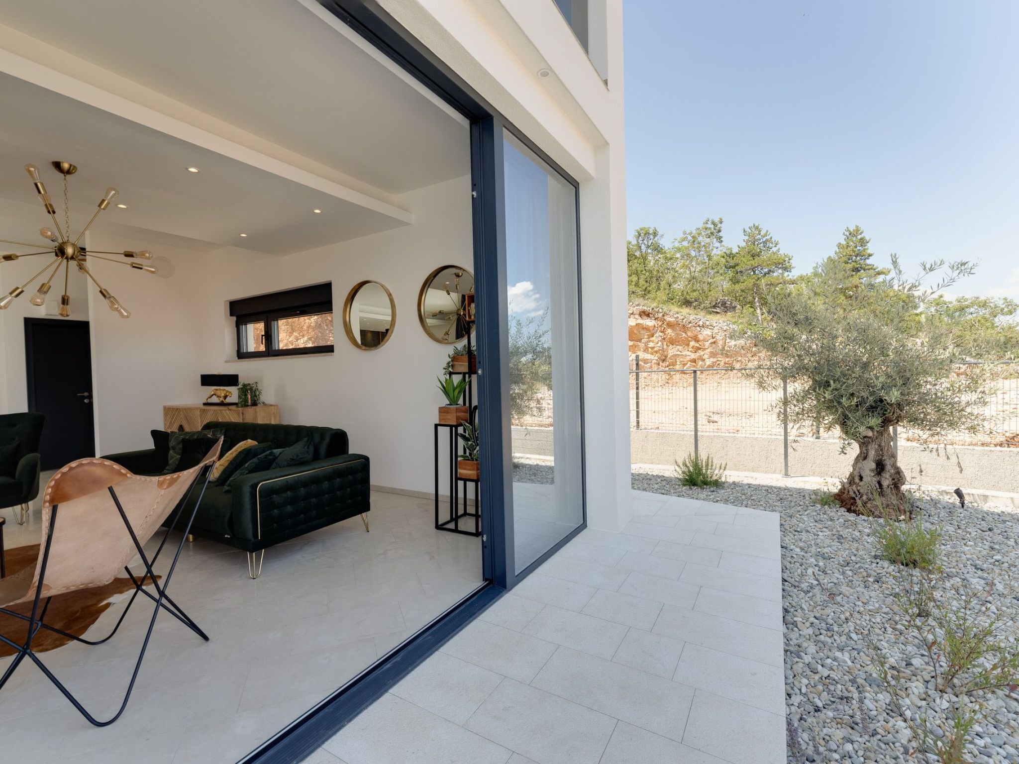 "Verbenico Hills"-Image-tags.info