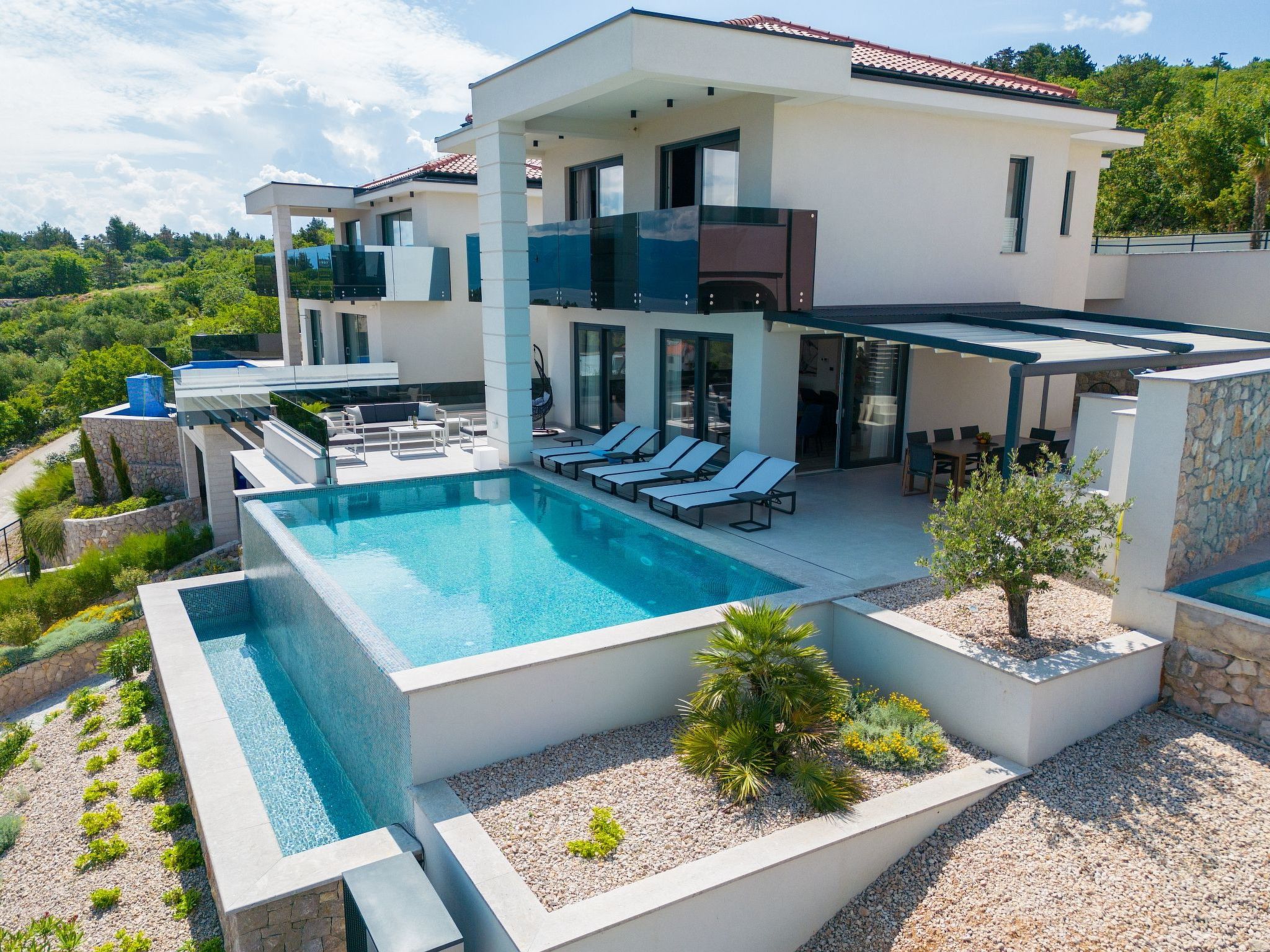 Luxuriöse Villa mit Pool und fantastischem Meerblick