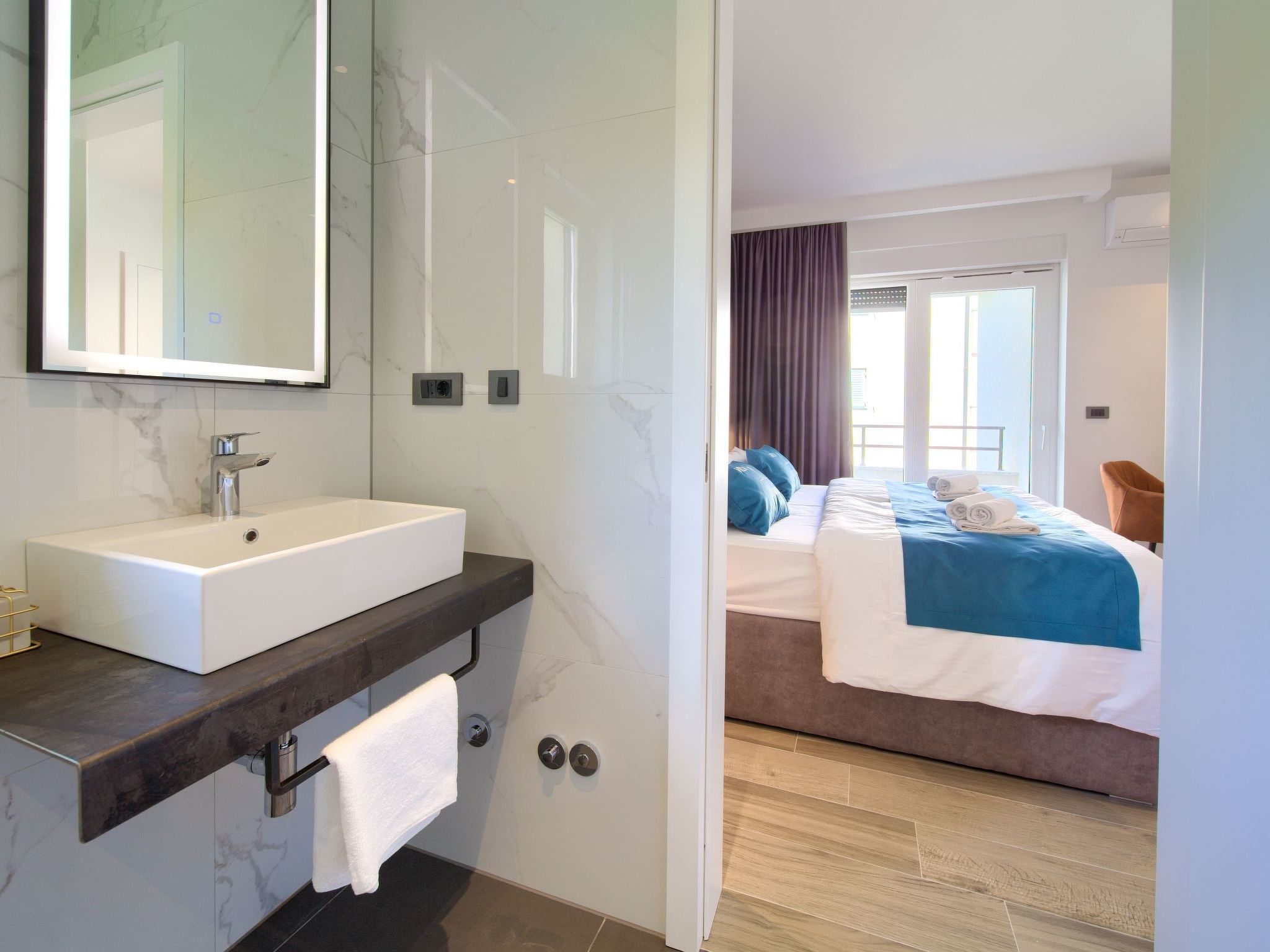 Luxuriöse Villa mit Pool und fantastischem Meerblick-Image-tags.info