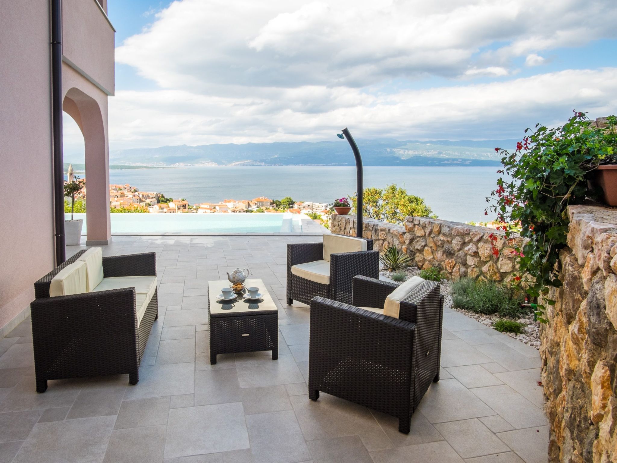 Luxuriöses Appartement Grohot mit privatem Infinity-Pool-Image-tags.info