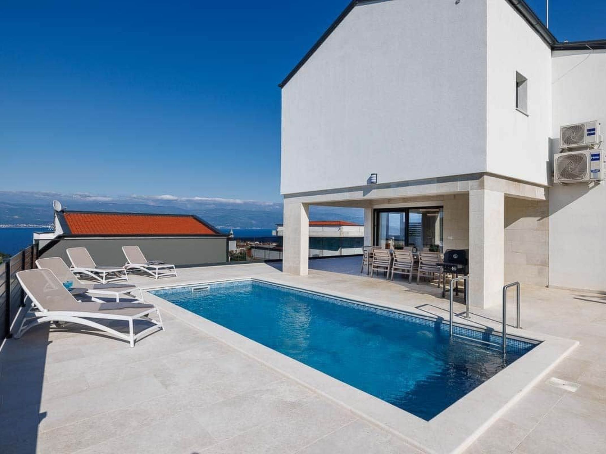 Brandneue Villa -beheizter Pool mit schönem Meerblick-Image-tags.info