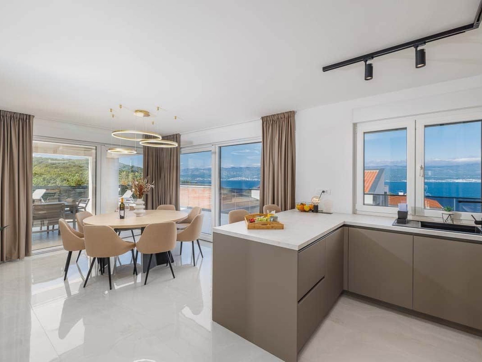 Brandneue Villa -beheizter Pool mit schönem Meerblick-Image-tags.info