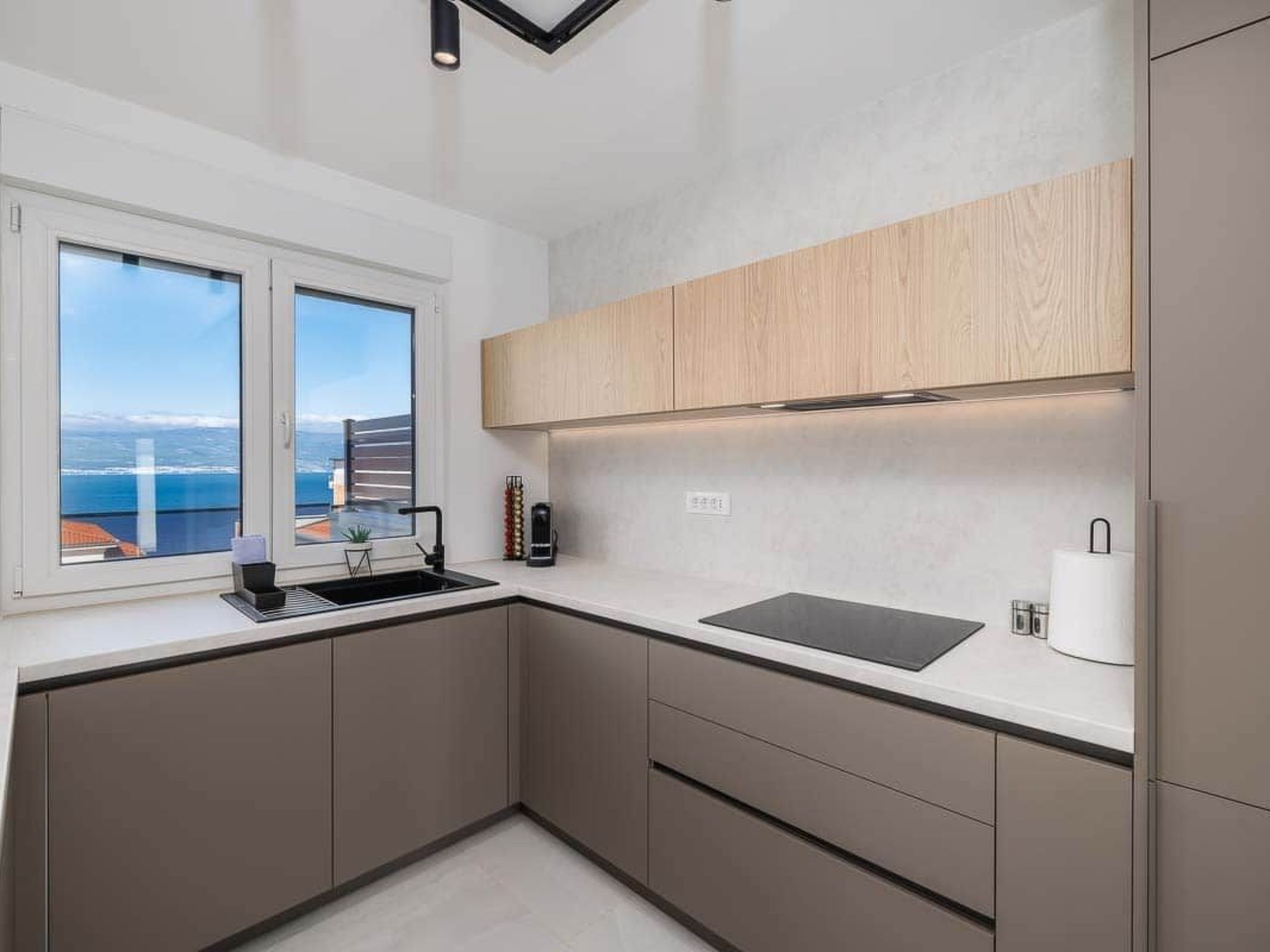 Brandneue Villa -beheizter Pool mit schönem Meerblick-Image-tags.info