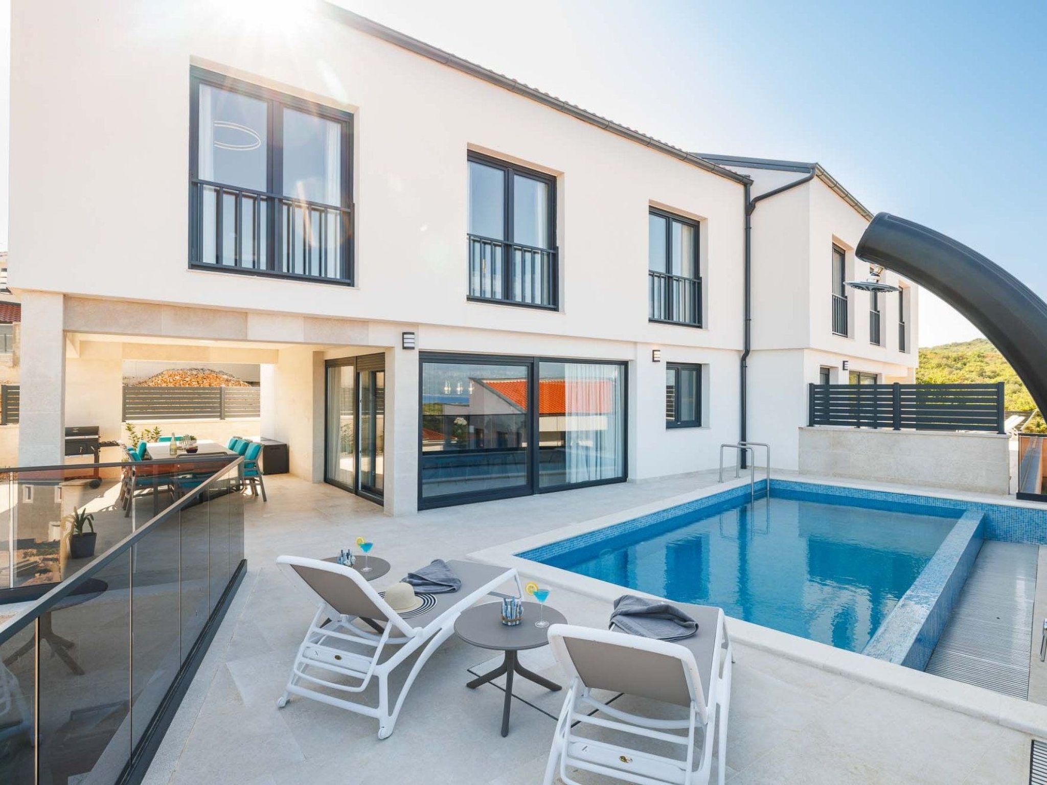 Brandneue Villa - Pool mit Panoramablick aufs Meer