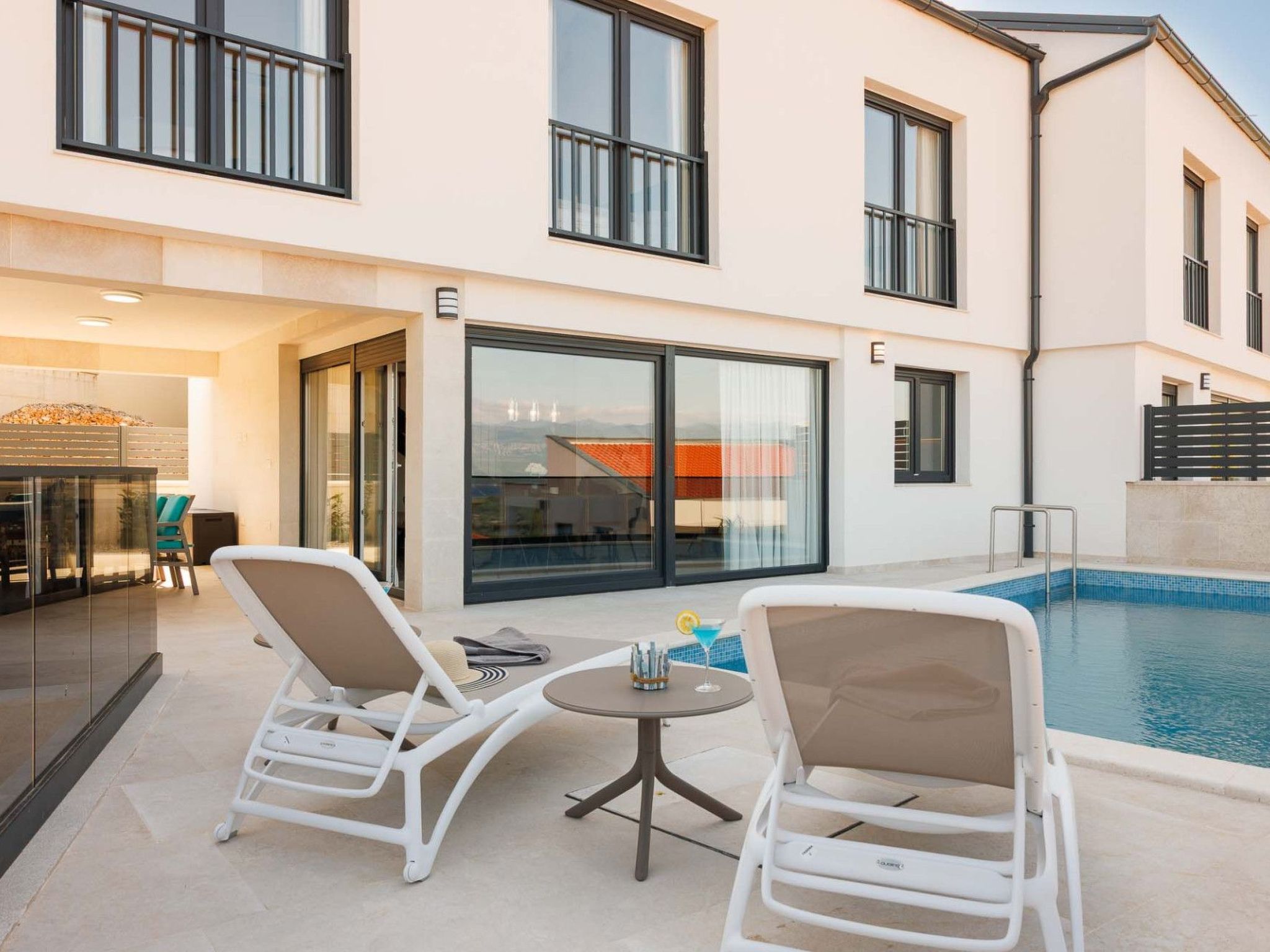 Brandneue Villa - Pool mit Panoramablick aufs Meer-Image-tags.info