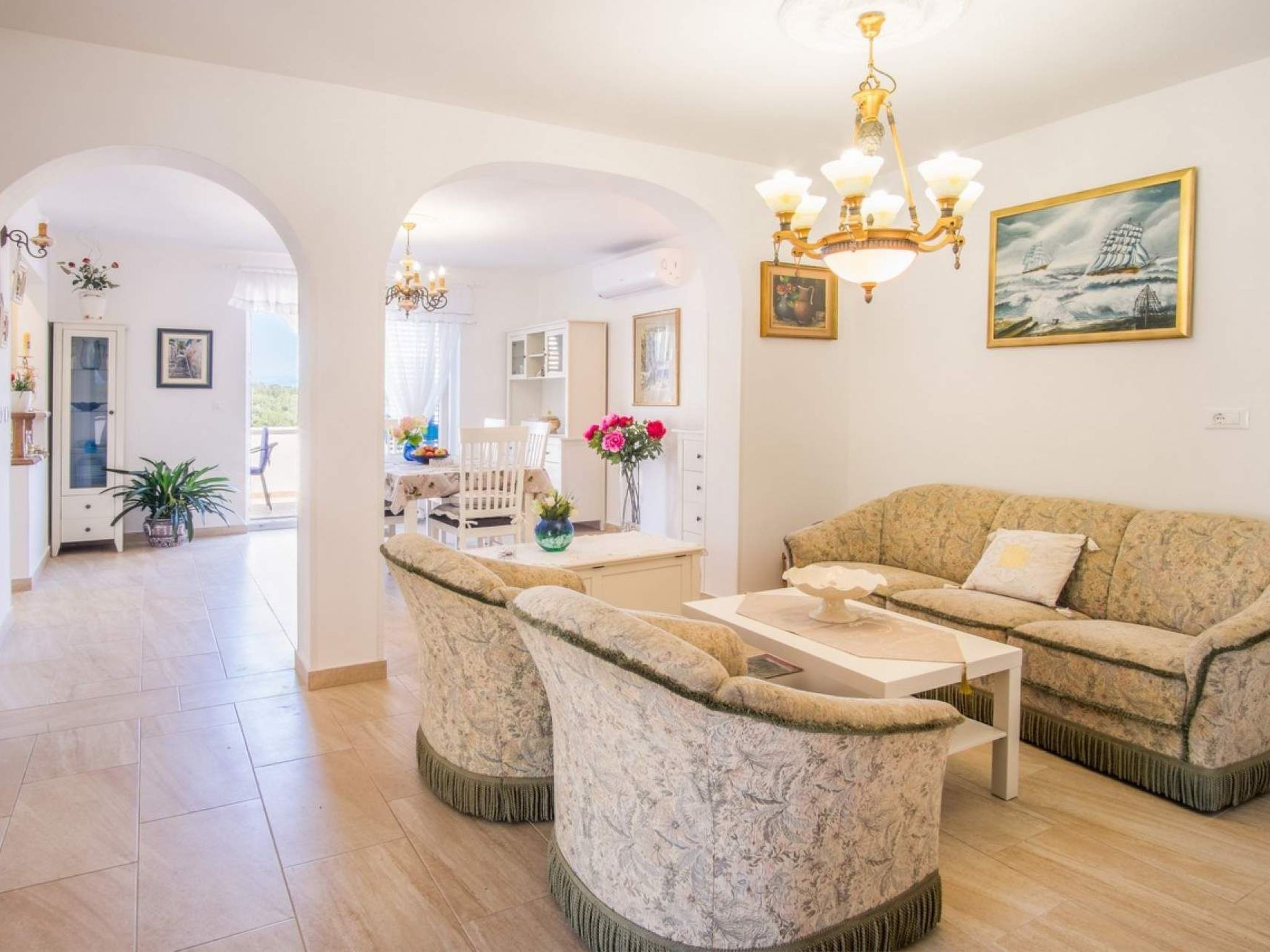 "Mela" mit Blick auf das Wasser-Image-tags.info