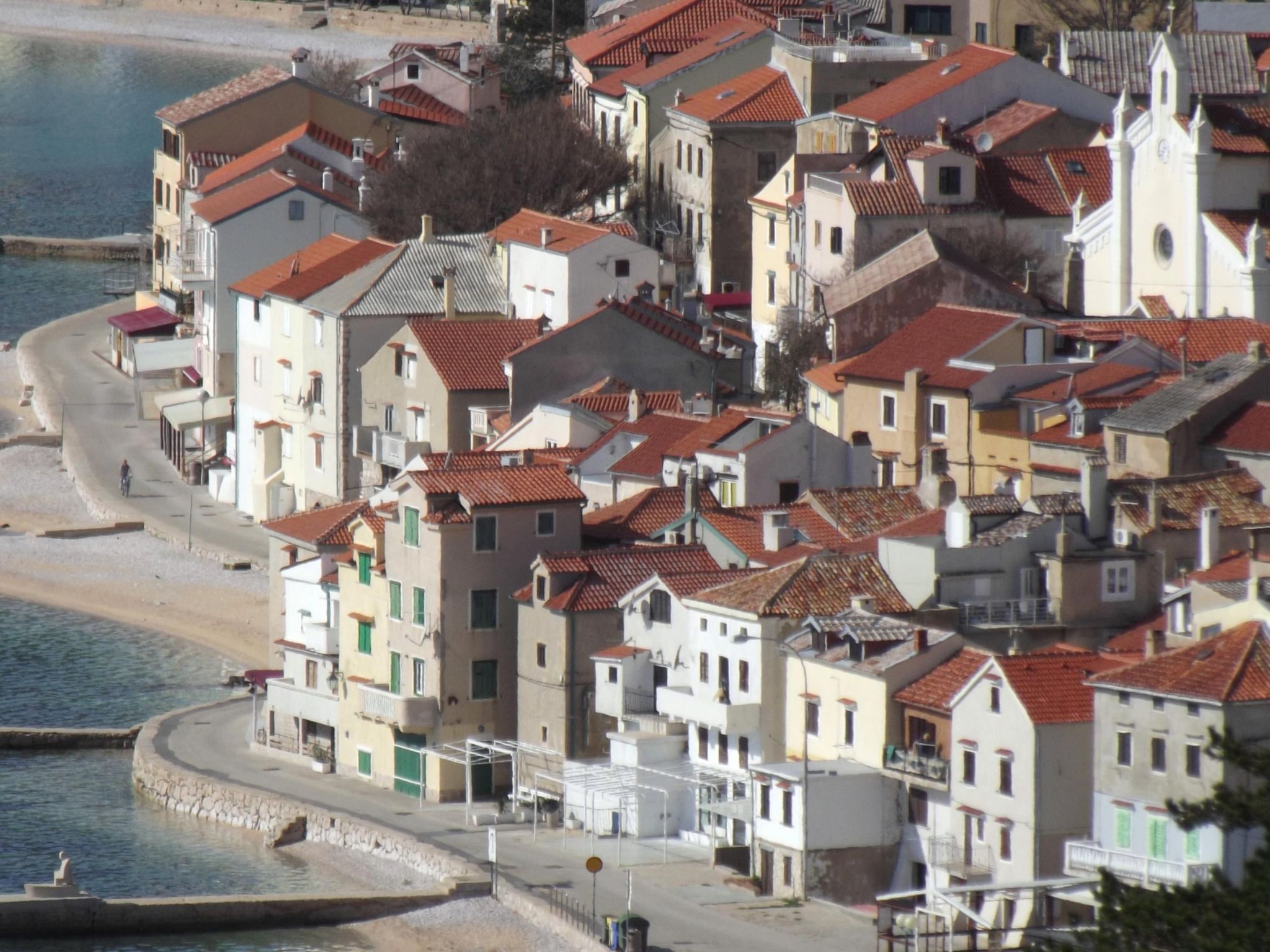 Studio in einem traditionellen Steinhaus, in Baska-Image-tags.info