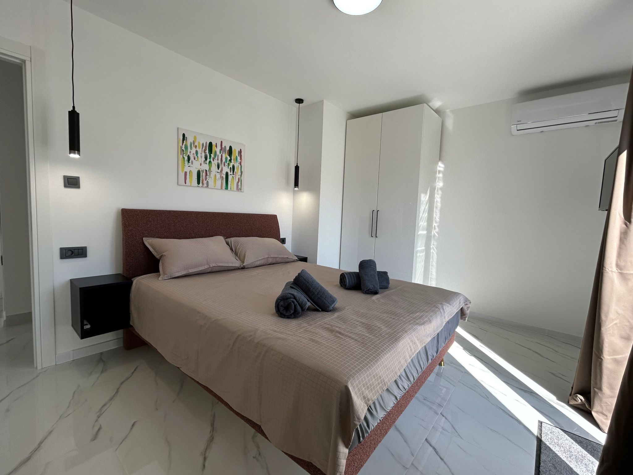 Villa Velvet-Image-tags.info