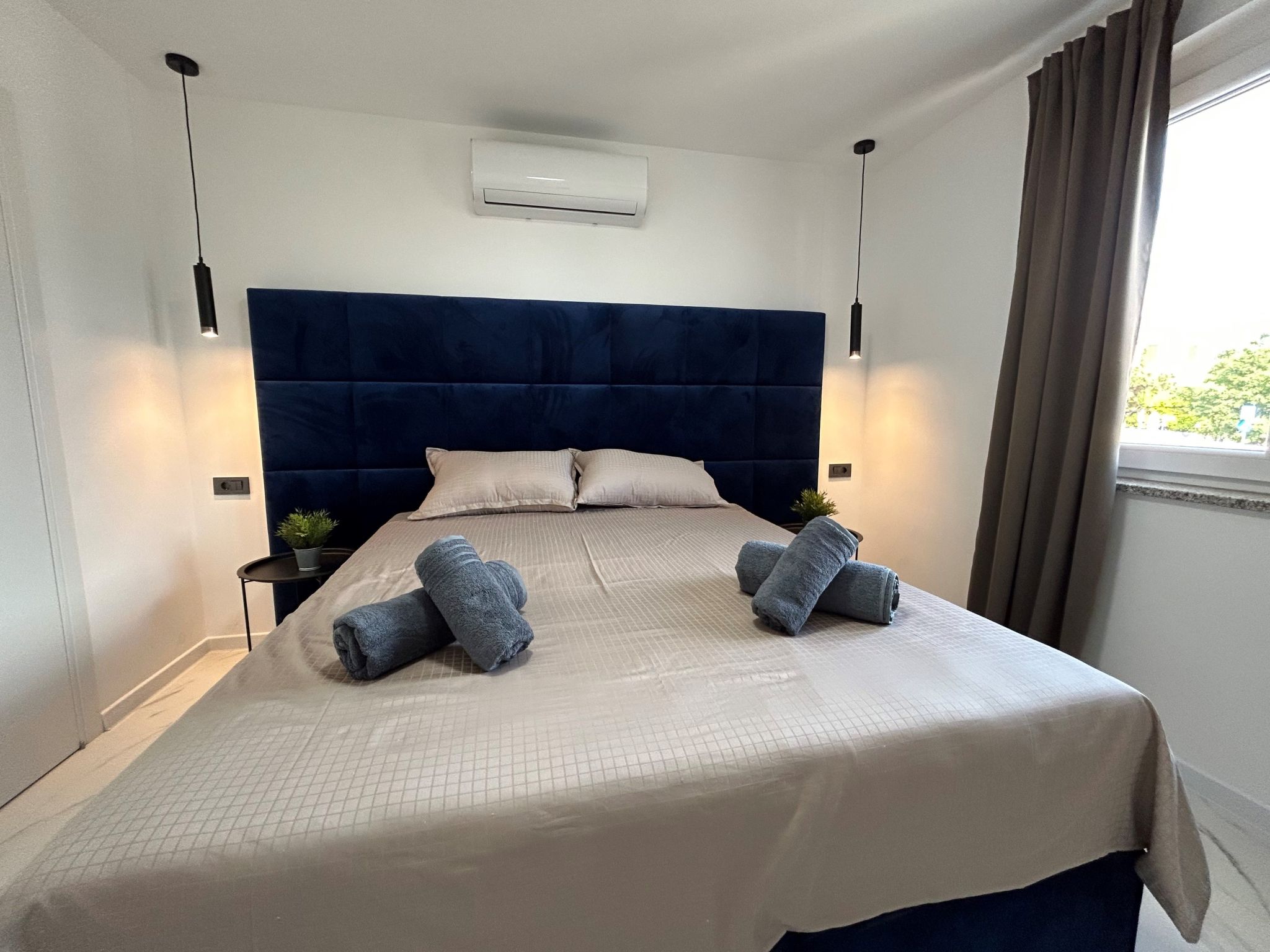 Villa Velvet-Image-tags.info