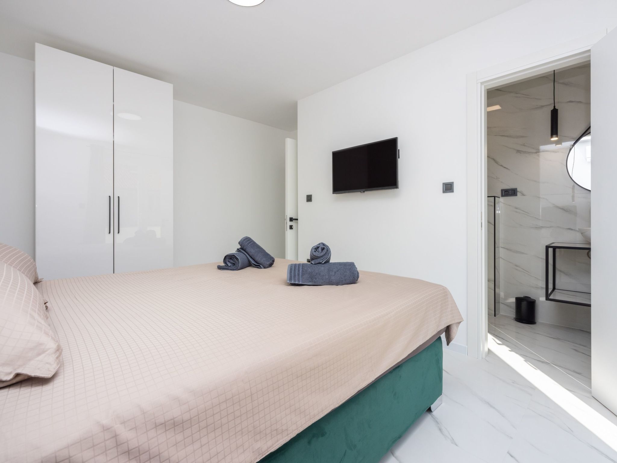 Villa mit privatem Pool für 8 Personen auf der Insel Baska-Dedans