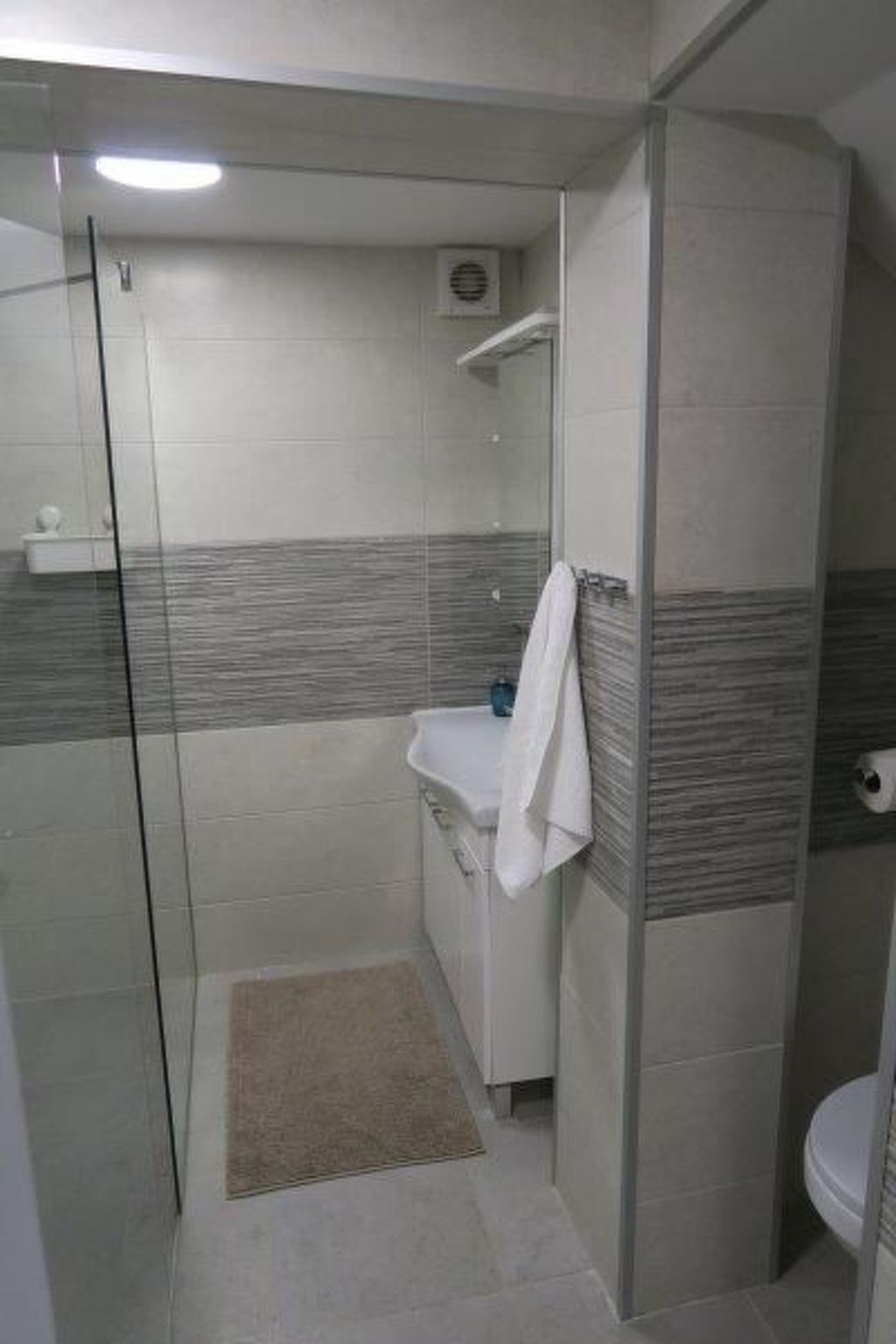 Renoviertes Ferienhaus in Baska mit Terrasse-Image-tags.info