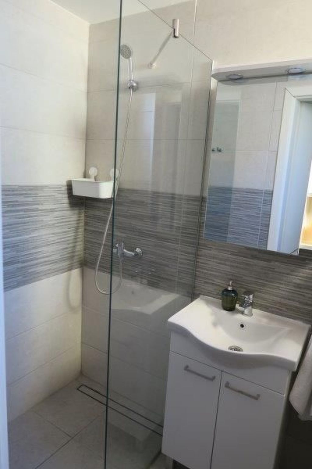 Renoviertes Ferienhaus in Baska mit Terrasse-Image-tags.info