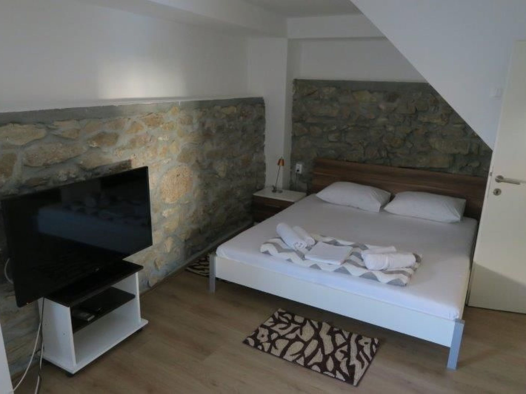 Renoviertes Ferienhaus in Baska mit Terrasse-Image-tags.info