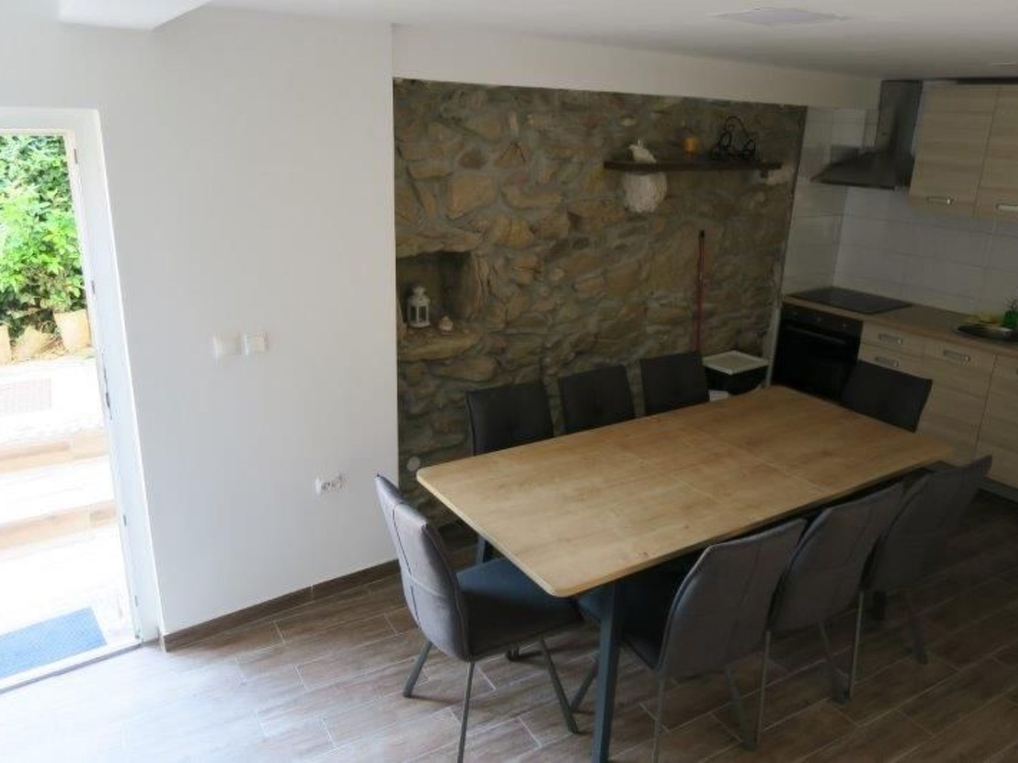 Renoviertes Ferienhaus in Baska mit Terrasse-Image-tags.info