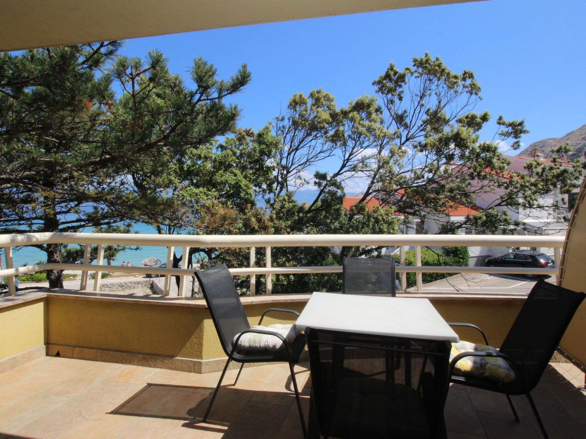 In Baška mit Eigenem Balkon-Drinnen