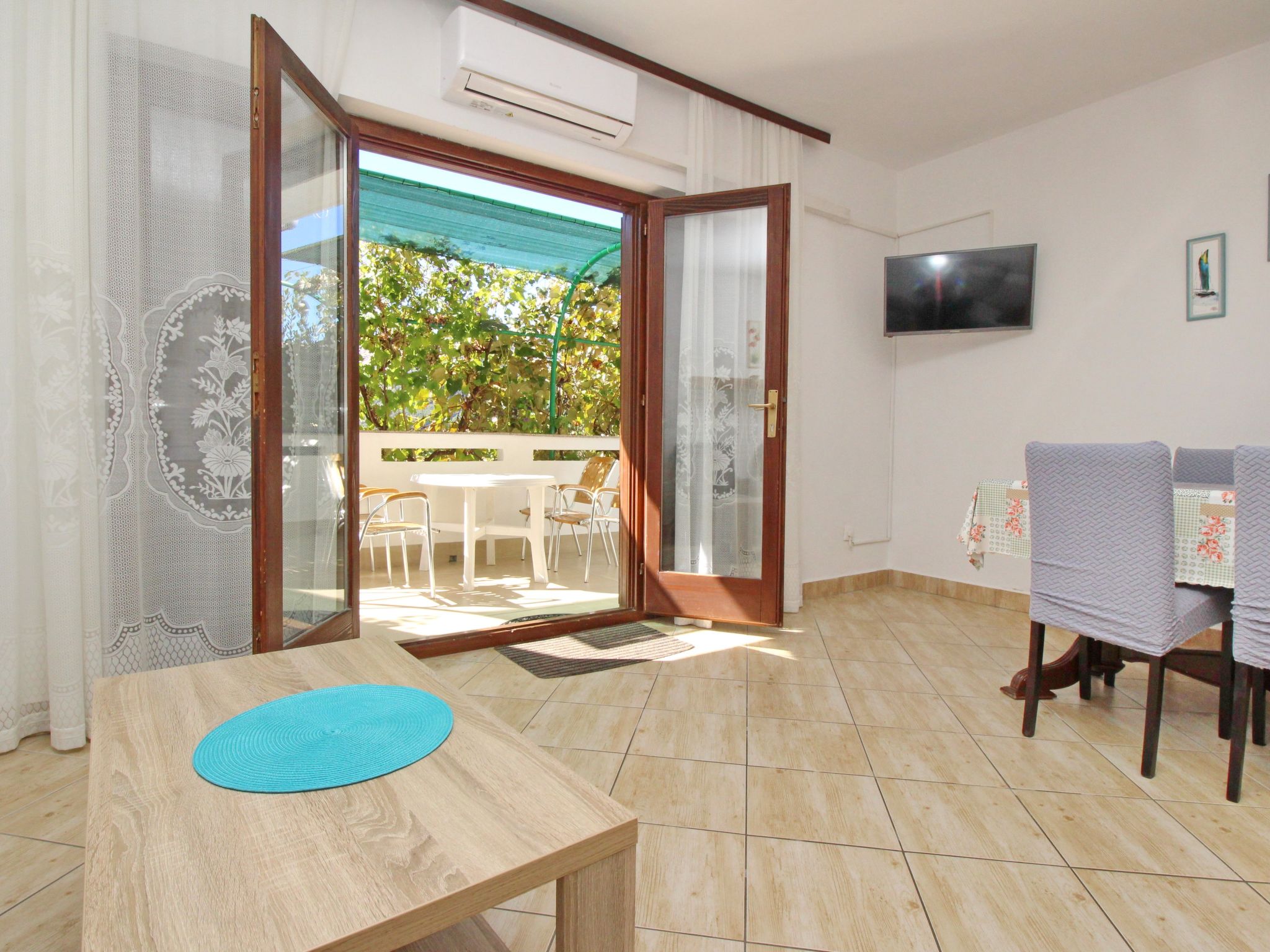 Charmante Wohnung in Baška mit Eigener Terrasse-Binnen