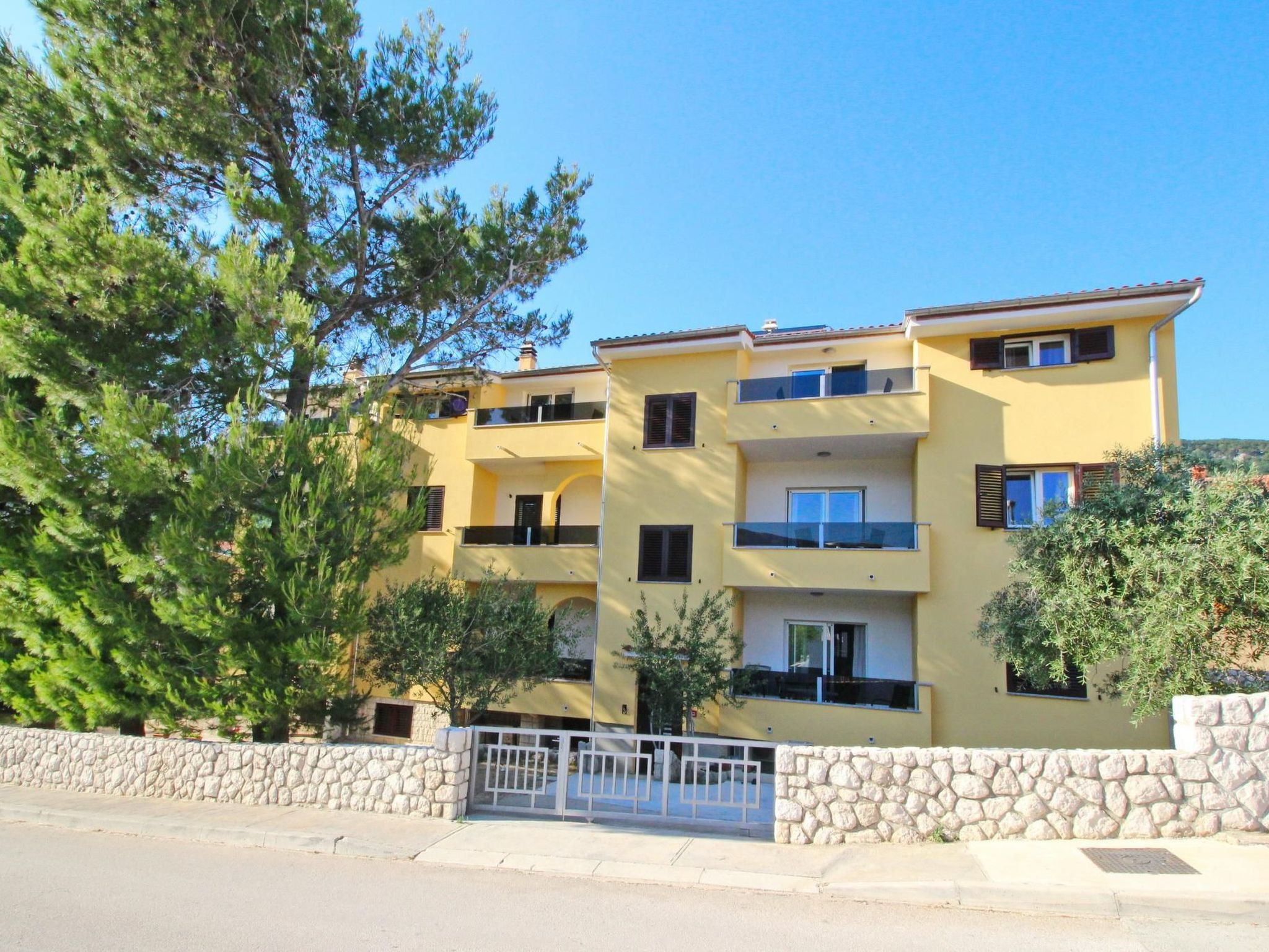 Charmantes Appartement in Baška mit Eigenem Balkon-Binnen