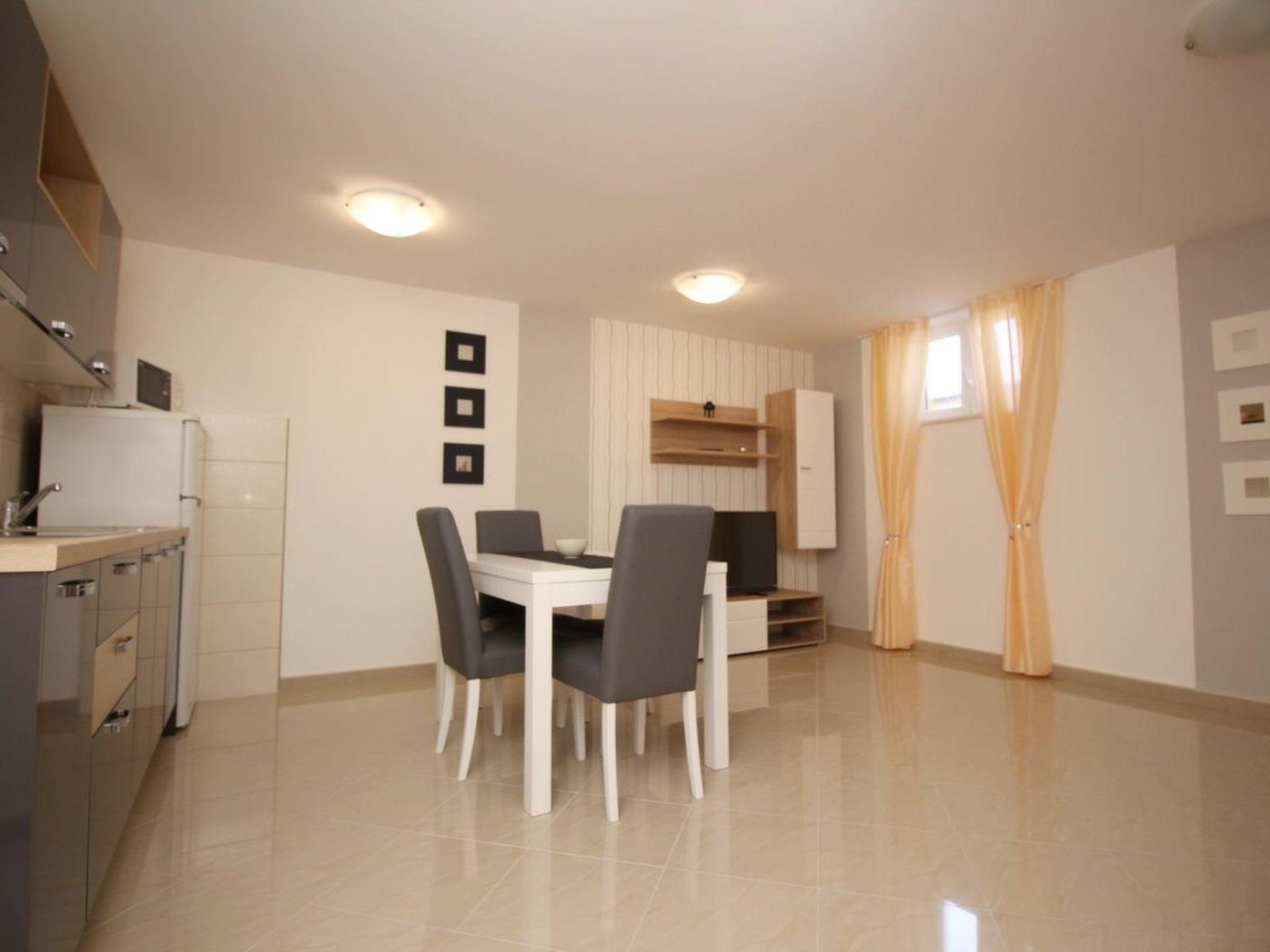 Photo of Nettes Appartement in Baška mit Gemeinsamer Terrasse