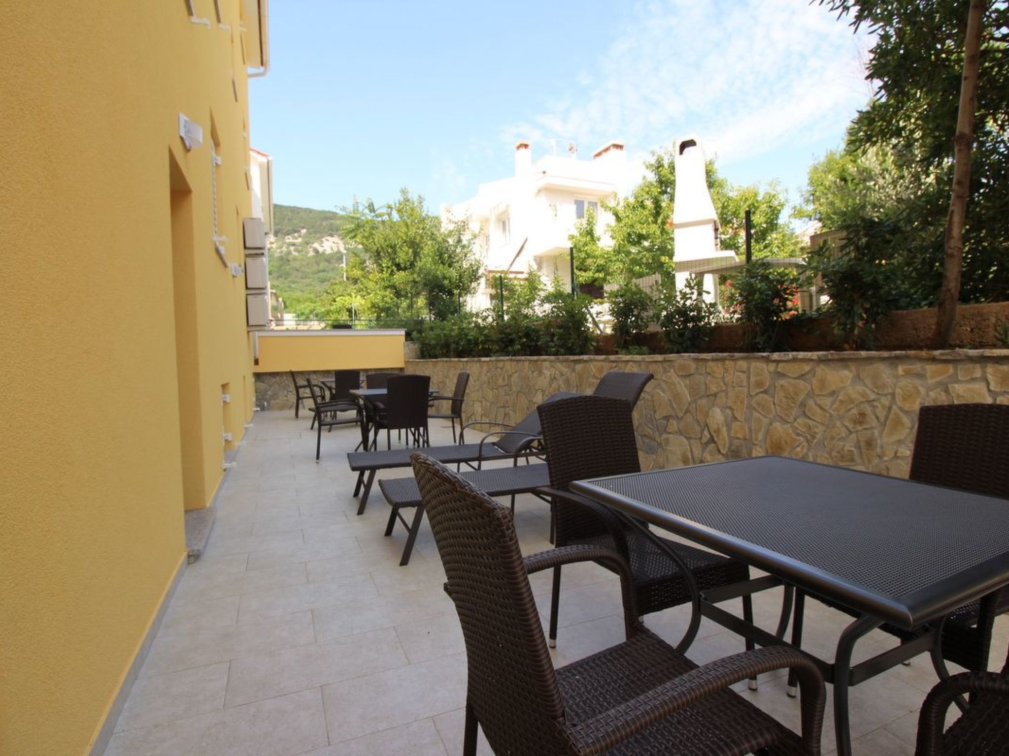 Photo of Nettes Appartement in Baška mit Gemeinsamer Terrasse