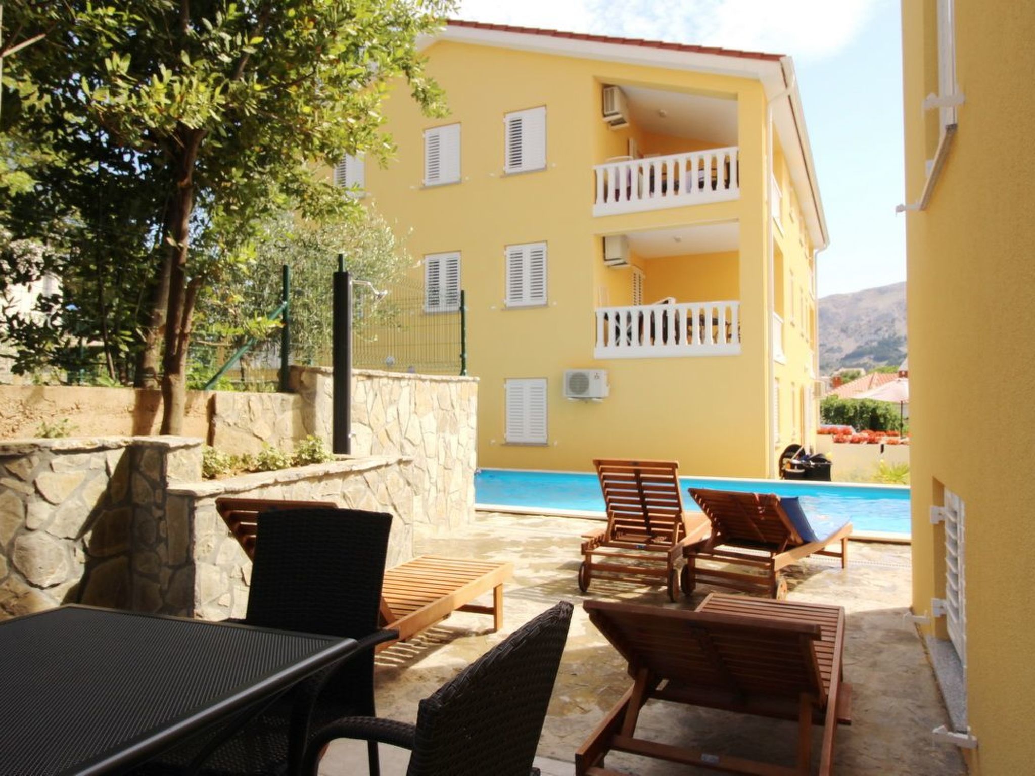 Nettes Appartement in Baška mit Gemeinsamer Terrasse-Binnen