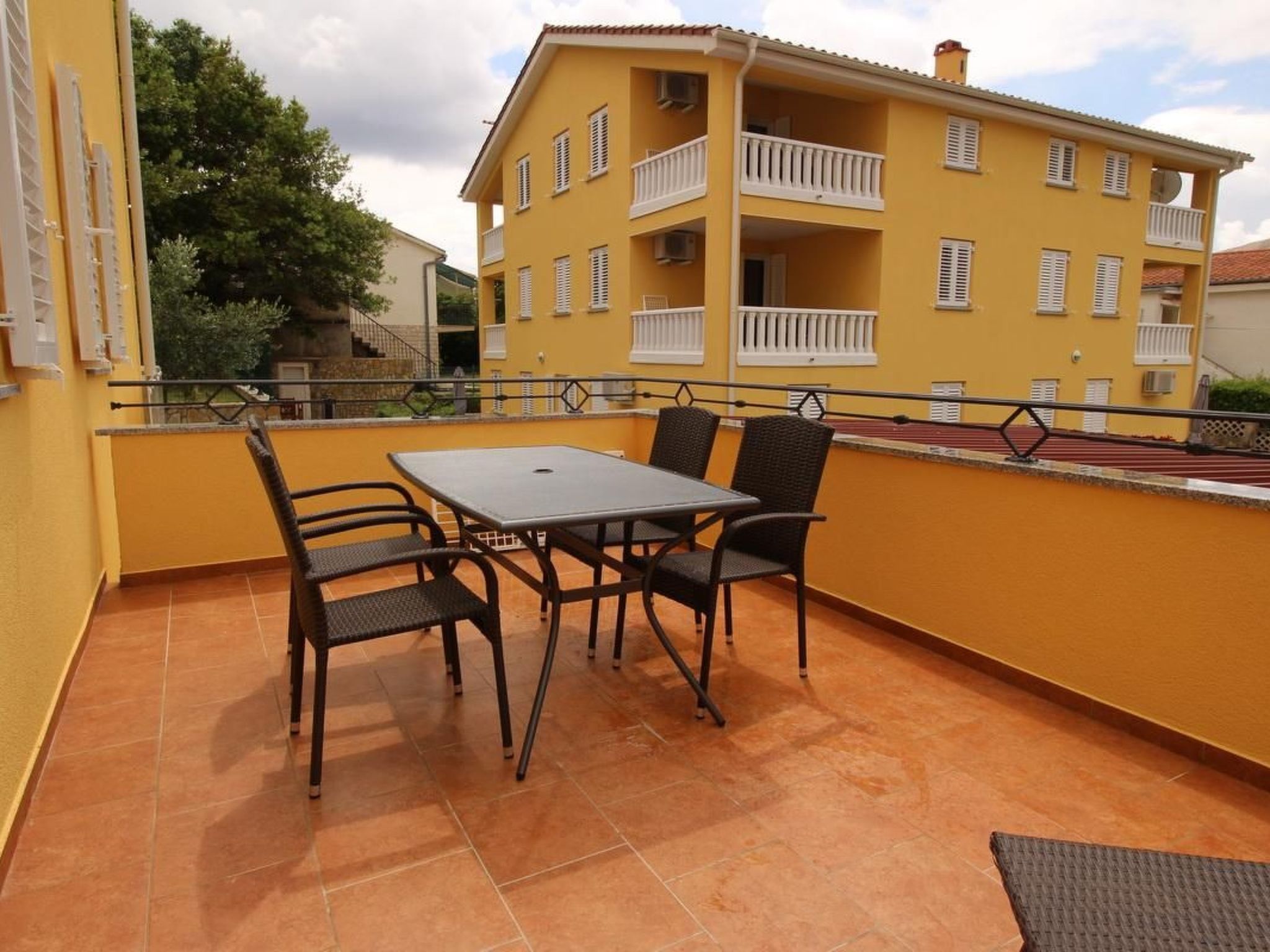 Gorica II A2+2 br.1-Binnen