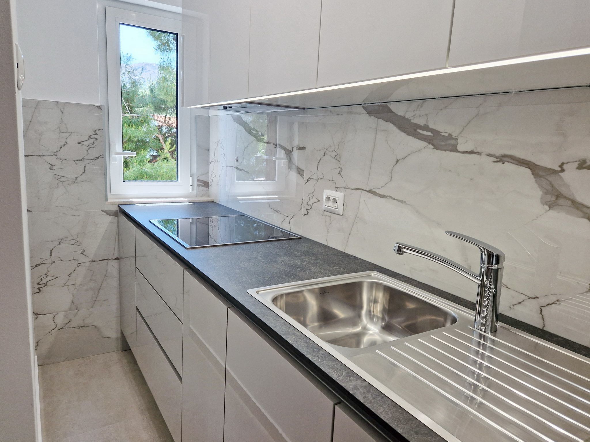 In Baška mit Eigenem Balkon-Binnen