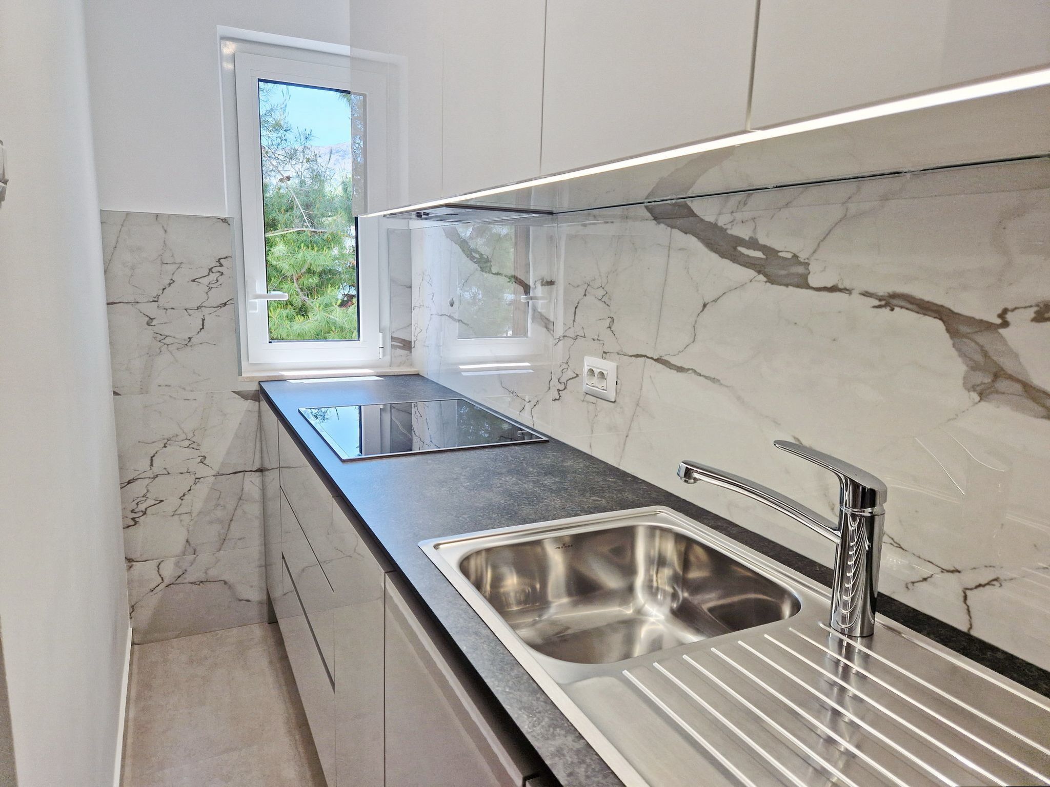 In Baška mit Eigenem Balkon-Binnen