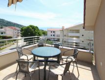 Op 350 m van zee: Ruim vrijstaand appartement in Baška, Krk · 6 pers. - thumbnail 2