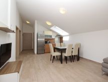 Op 350 m van zee: Ruim vrijstaand appartement in Baška, Krk · 6 pers. - thumbnail 5
