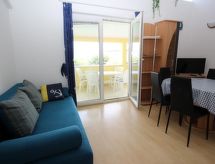 Appartement in Baška met zeezicht en groot overdekt balkon - thumbnail 3