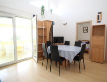 Appartement in Baška met zeezicht en groot overdekt balkon - thumbnail 4