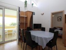Appartement in Baška met zeezicht en groot overdekt balkon - thumbnail 5
