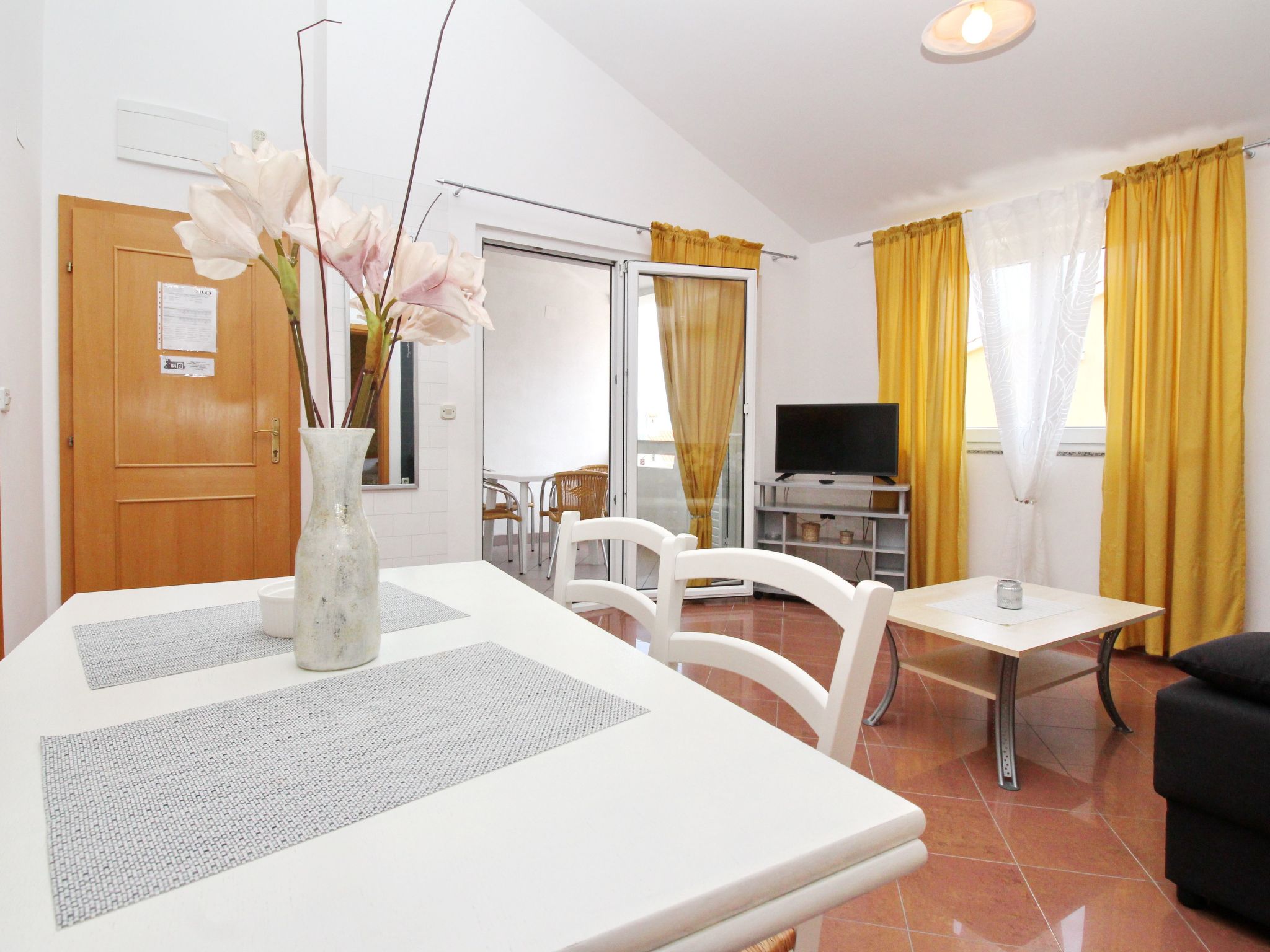 In Baška mit Eigenem Balkon-Binnen