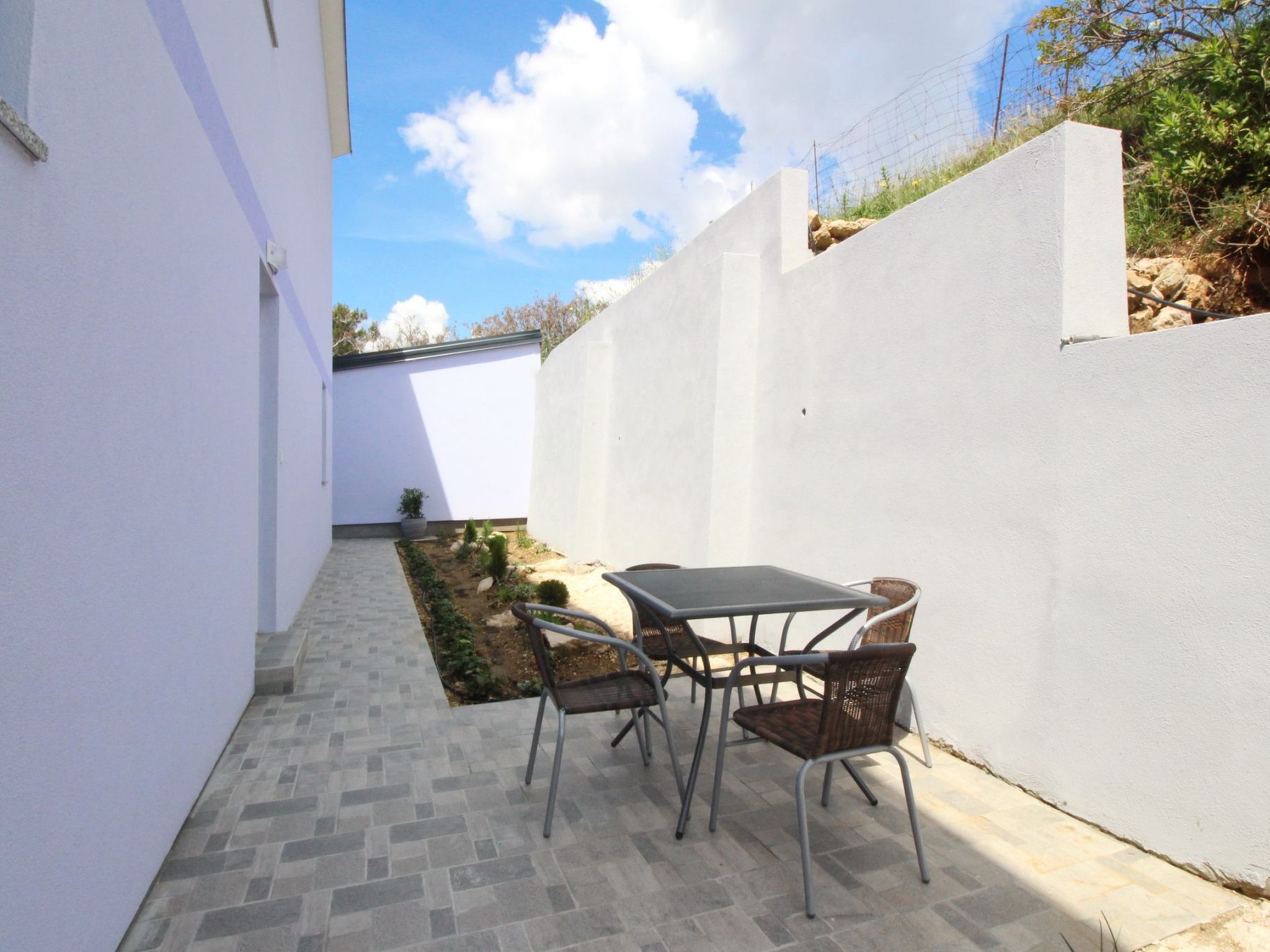 Wohnung in Baška mit Terrasse-Binnen