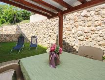 Compact studio-appartement met eigen terras op 300 meter van de zee in Baška - thumbnail 3
