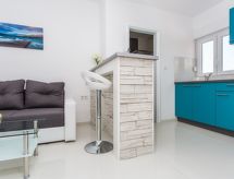 Compact appartement met balkon op 350 meter van zee in Baška, Krk - thumbnail 5