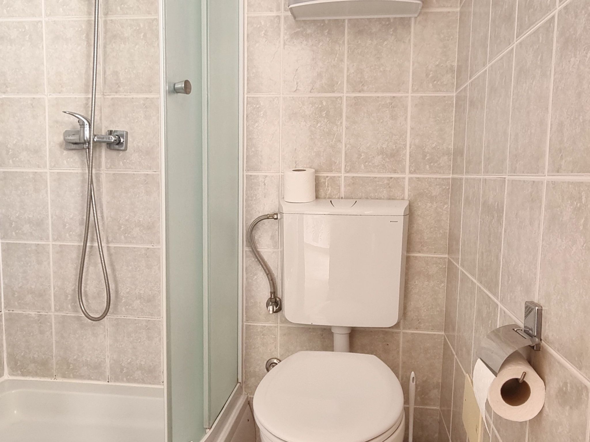 Photo of in Baska in der Nähe von Strand