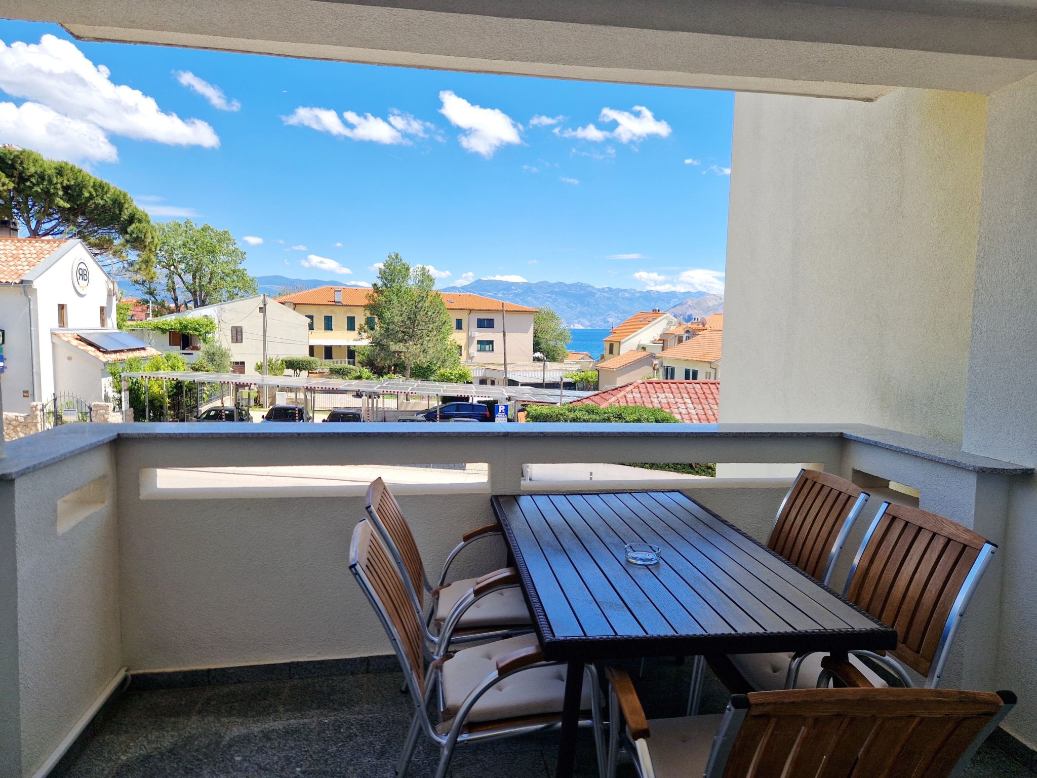 Modern eingerichtete Apartment für 4 Personen ideal für Famillien mit Kinder im-Binnen