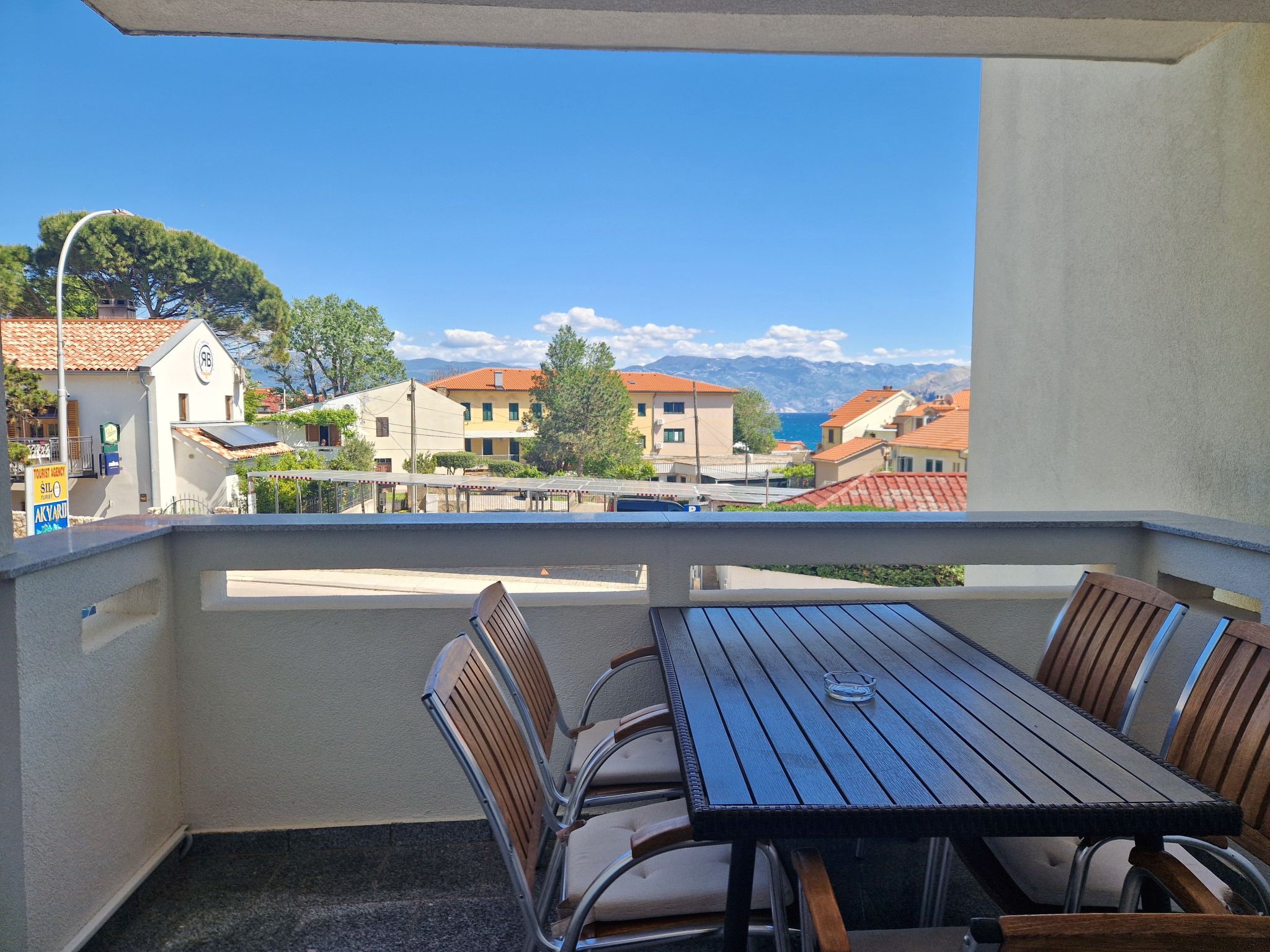 Modern eingerichtete Apartment für 4 Personen ideal für Famillien mit Kinder im-Binnen