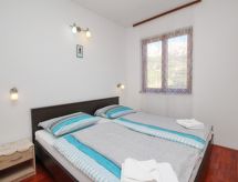 Vrijstaande vakantiewoning voor 5 personen met balkon, op 300 meter van zee in Baška - thumbnail 3