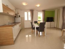 4-persoons appartement aan zee in Baška, Krk (2) - thumbnail 2