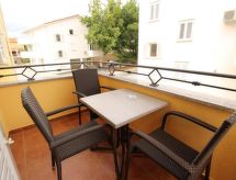 4-persoons appartement aan zee in Baška, Krk (2) - thumbnail 6