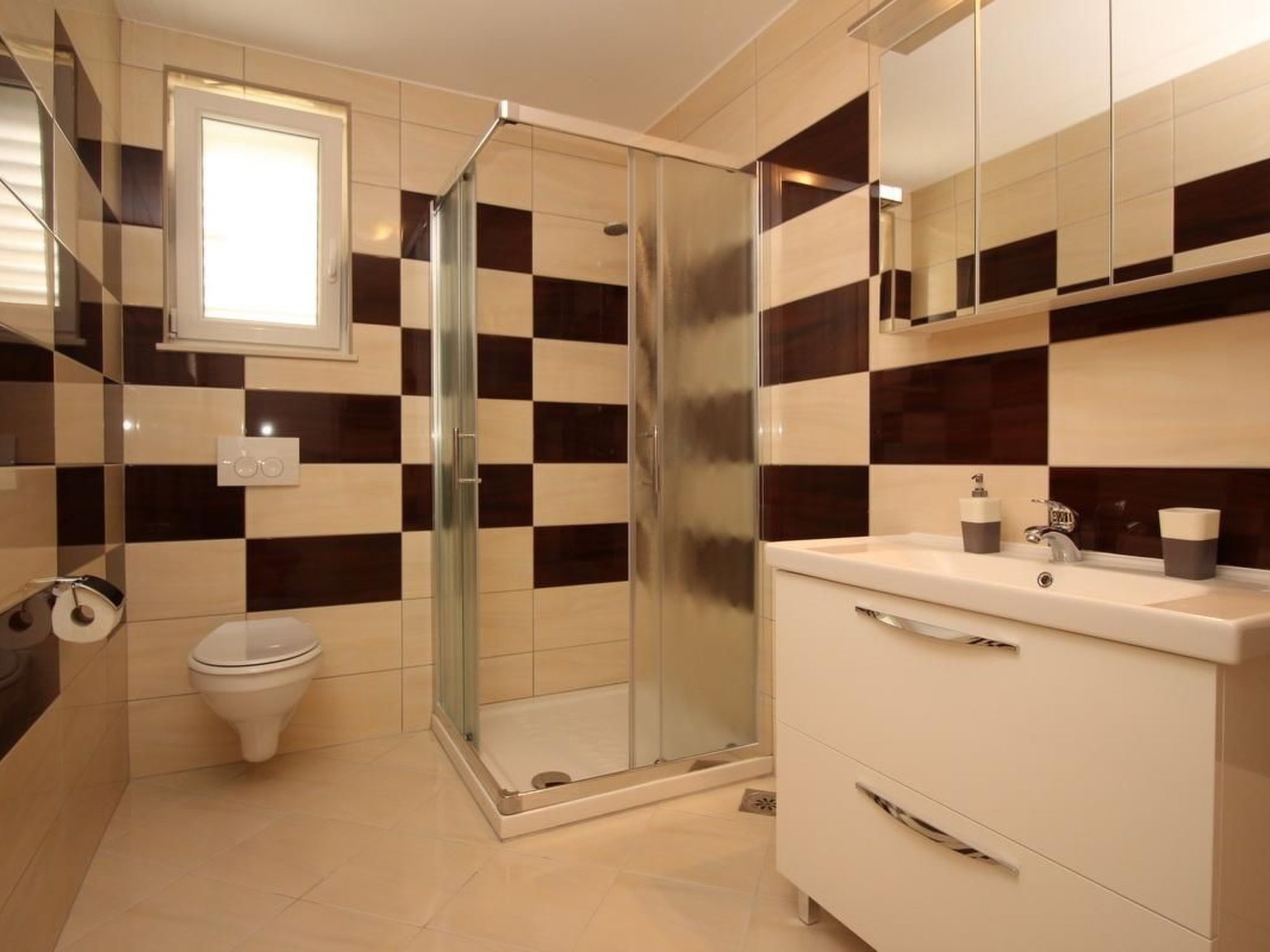 Gorica II A2+2 br.6-Drinnen