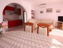 Vrijstaande villa in Baška, 150m van zee met eigen balkon - thumbnail 6