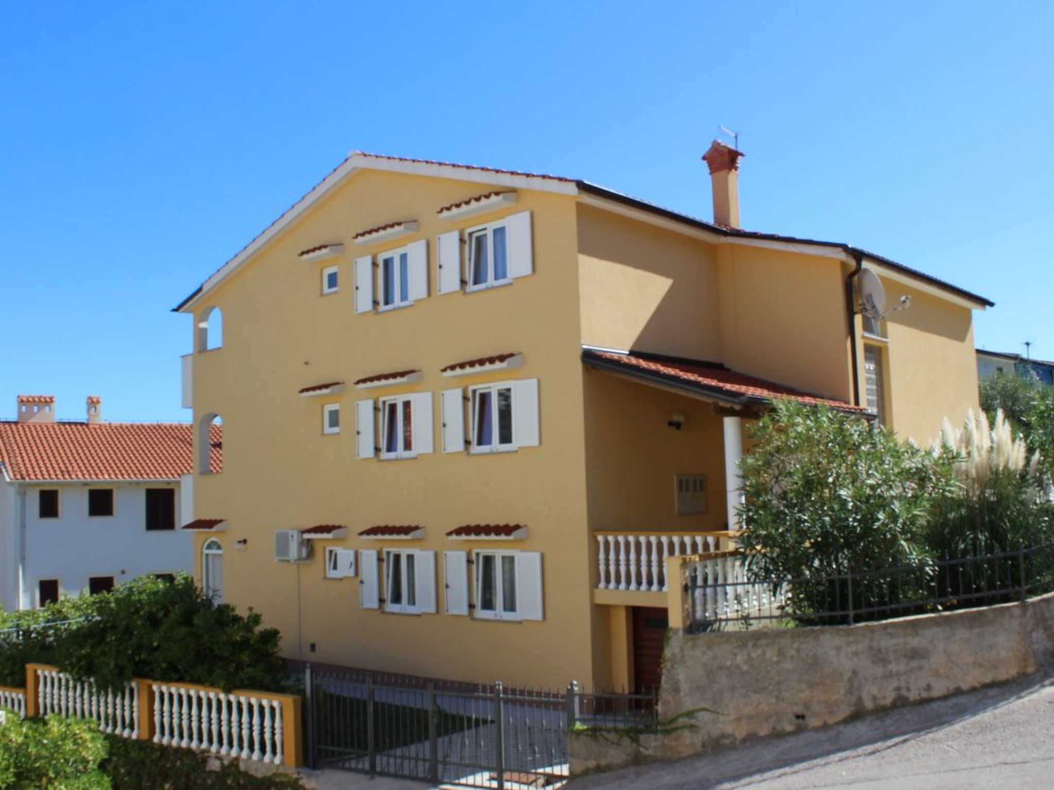 In Baška mit Eigenem Balkon-Binnen