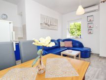Knus appartement in Baška met eigen balkon, vlakbij zee - thumbnail 1