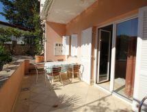 Vrijstaande vakantiewoning voor 6 personen met eigen terras, 150m van zee in Baška - thumbnail 1
