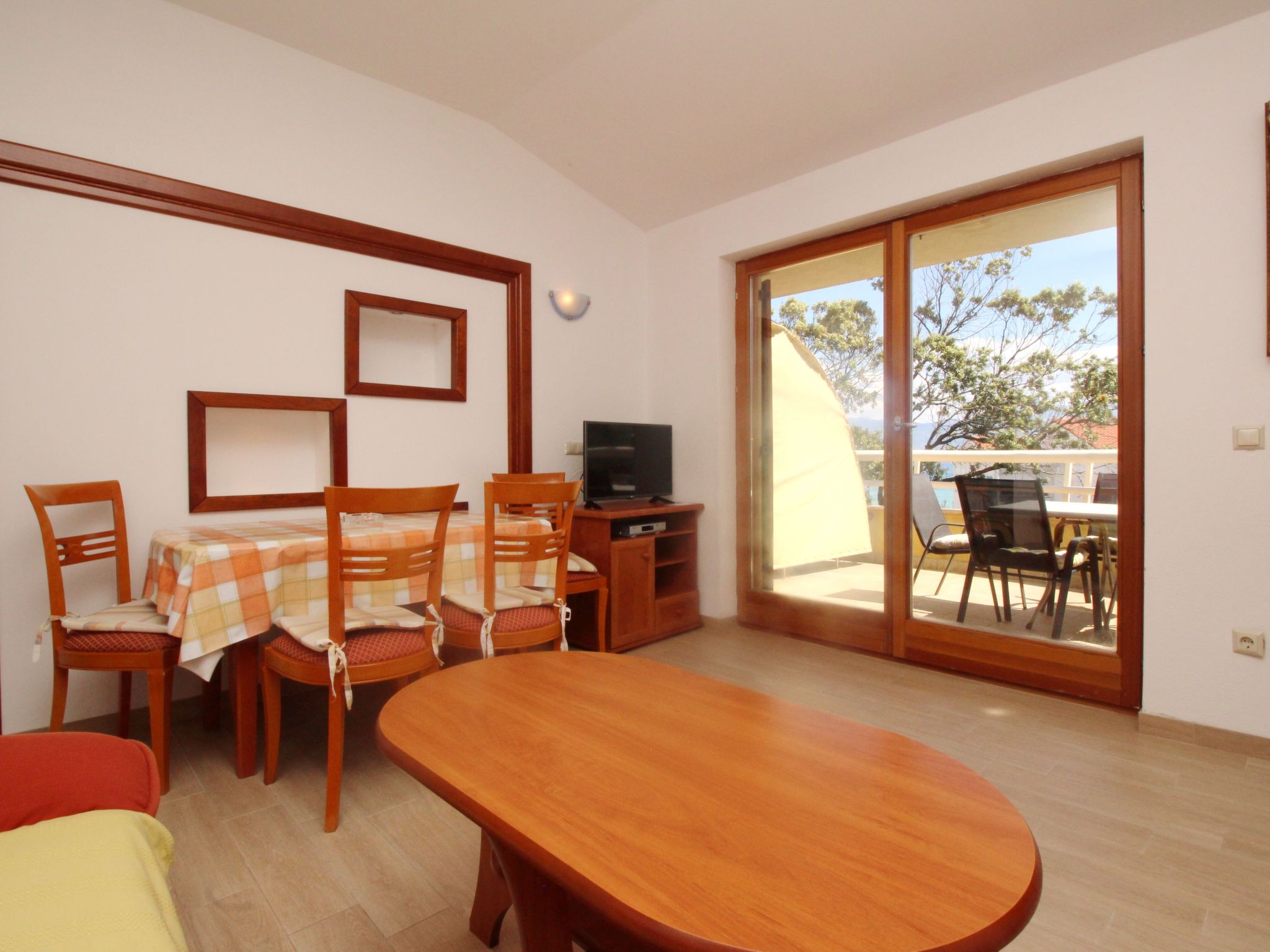 In Baška mit Eigenem Balkon-Drinnen