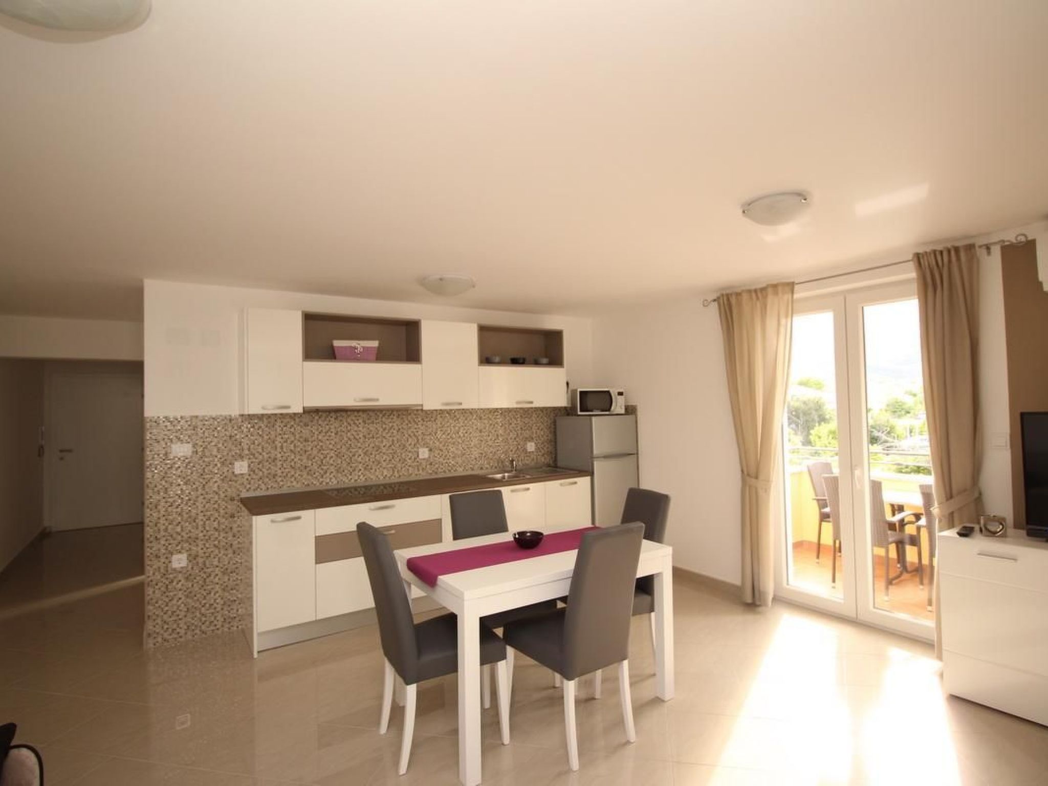 Gorica II A2+1 br.5-Drinnen