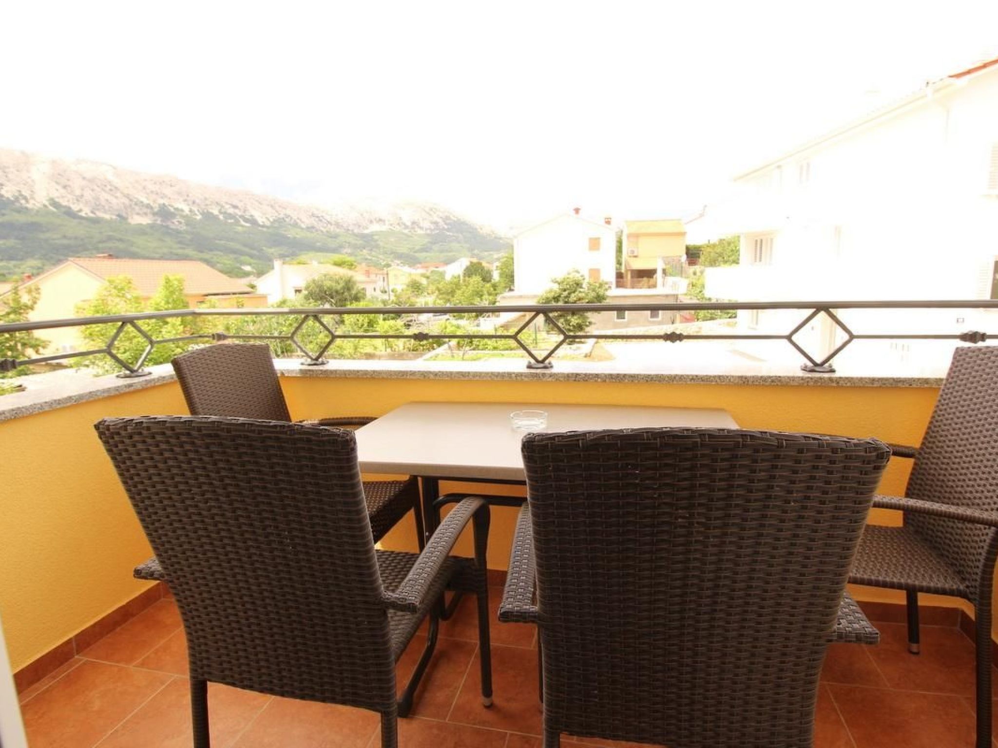 Gorica II A2+1 br.5-Drinnen